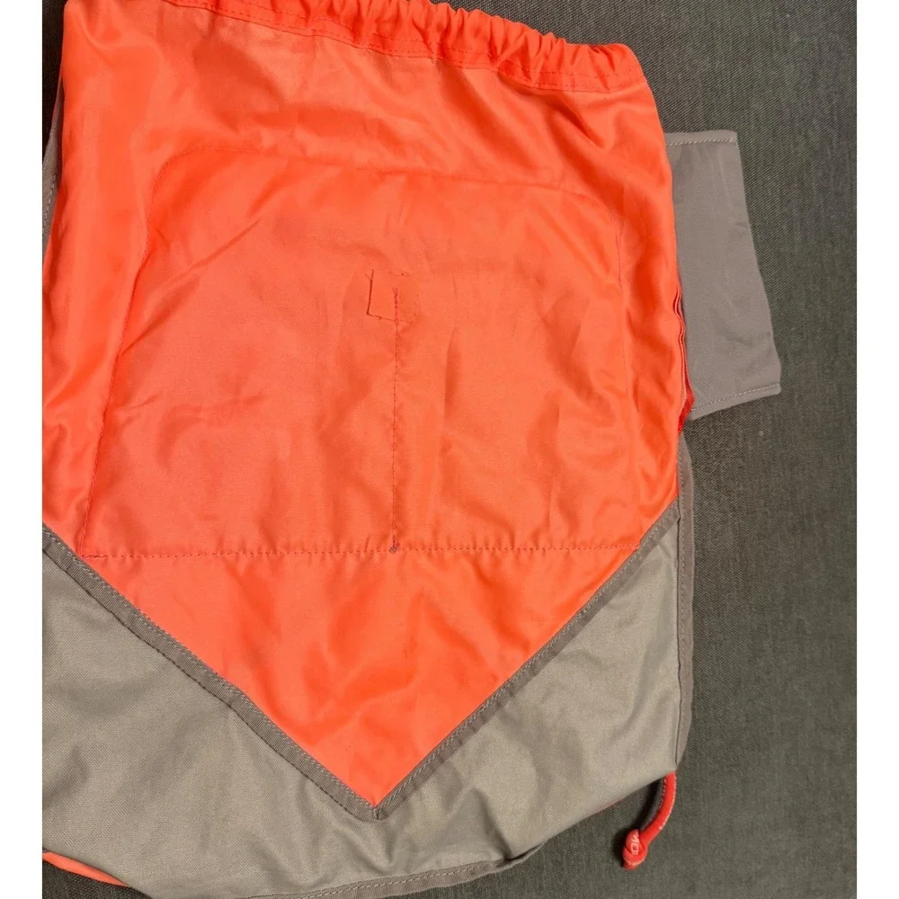 Under Armour Ozsee Sackpack Neon Orange Gray Drawstring‎ Gym Bag Cinch Sack